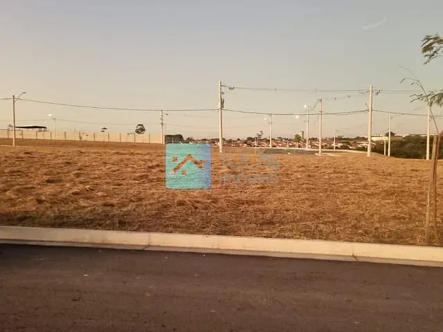 Terreno com 250m², à venda, no bairro Jardim Satélite em São José dos Campos