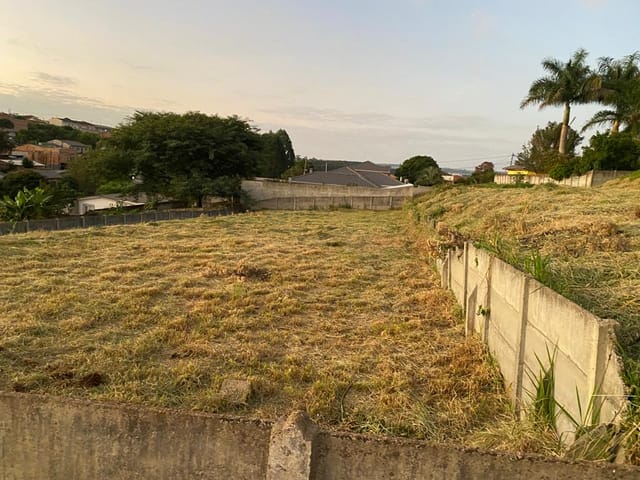 Terreno com 588m², à venda, no bairro Jardim Carvalho em Ponta Grossa
