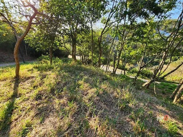 Terreno com 729m², à venda, no bairro Caxambu em Petrópolis
