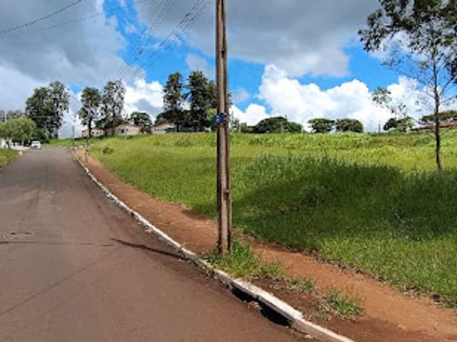 Terreno com 252m², à venda, no bairro Jardim Tupi em Cambé