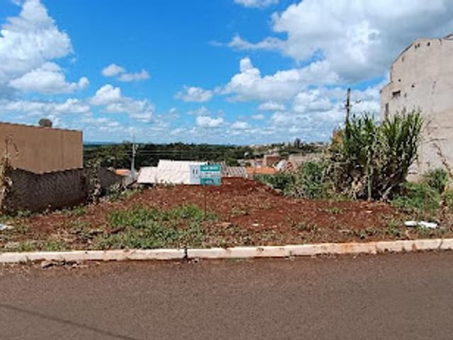 Terreno com 252m², à venda, no bairro Jardim Tupi em Cambé