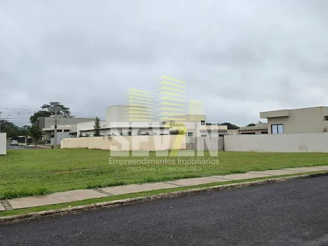 Terreno com 308m², à venda, no bairro Residencial Villa de León em Piratininga