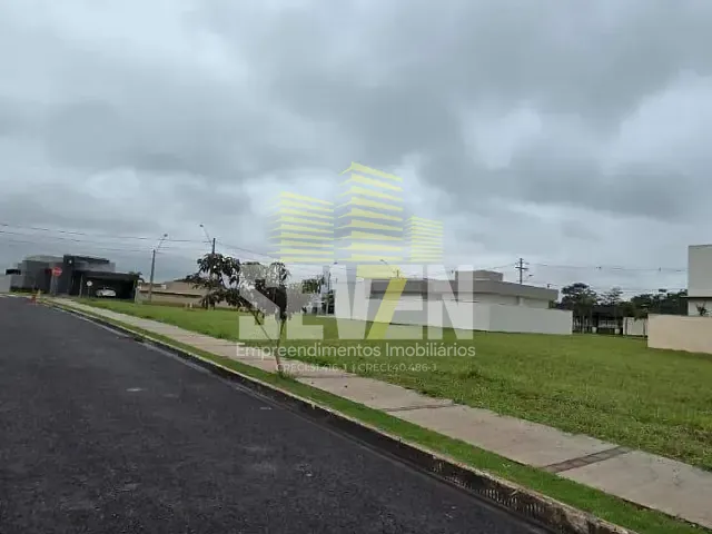 Terreno com 308m², à venda, no bairro Residencial Villa de León em Piratininga