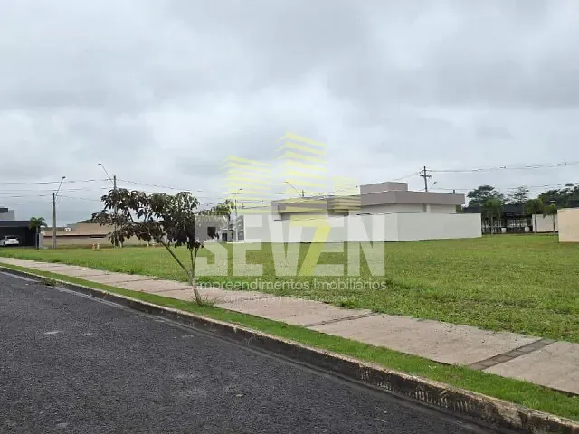 Terreno com 308m², à venda, no bairro Residencial Villa de León em Piratininga