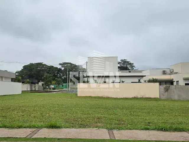 Terreno com 308m², à venda, no bairro Residencial Villa de León em Piratininga