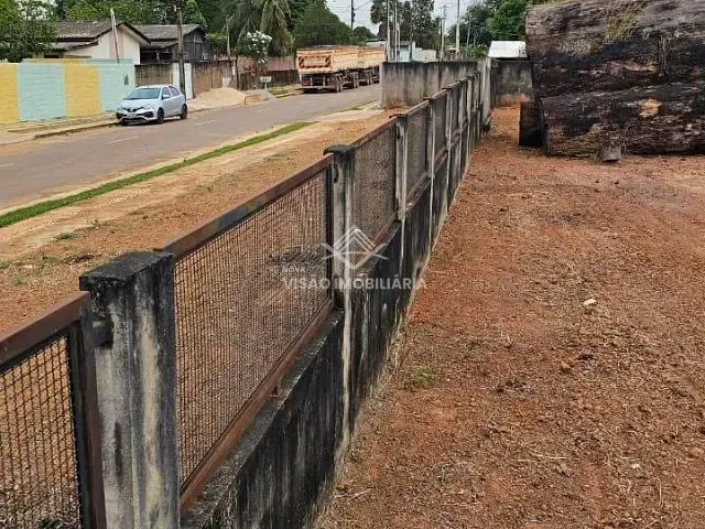 Terreno com 2700m², à venda, no bairro Residencial Novo Jardim em Sinop