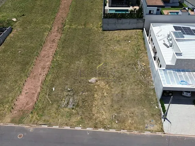 Terreno com 360m², à venda, no bairro Cachoeira em Atibaia