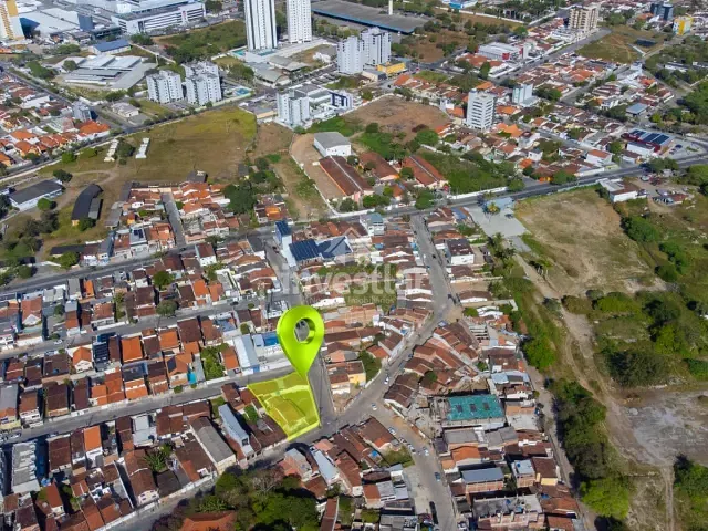 Terreno com 800m², à venda, no bairro Catolé em Campina Grande