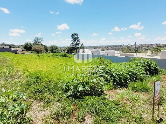 Terreno com 360m², à venda, no bairro Residêncial Joaquim Vicente de Castro em Apucarana
