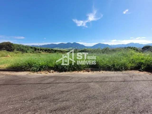 Terreno com 200m², à venda, no bairro Jardim Amélia em Andradas