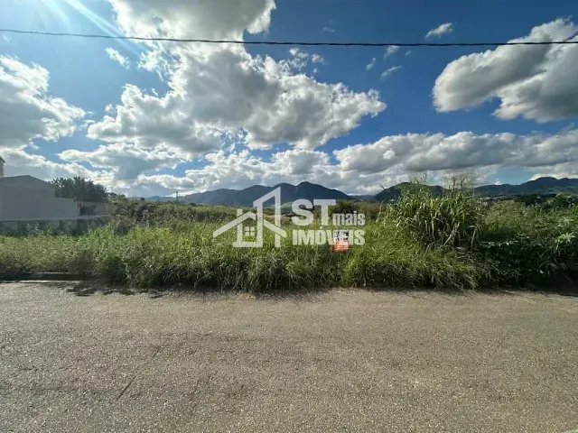 Terreno com 200m², à venda, no bairro Jardim Amélia em Andradas