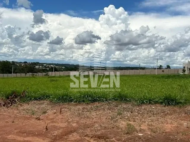 Terreno com 400m², à venda, no bairro Piratininga em Piratininga