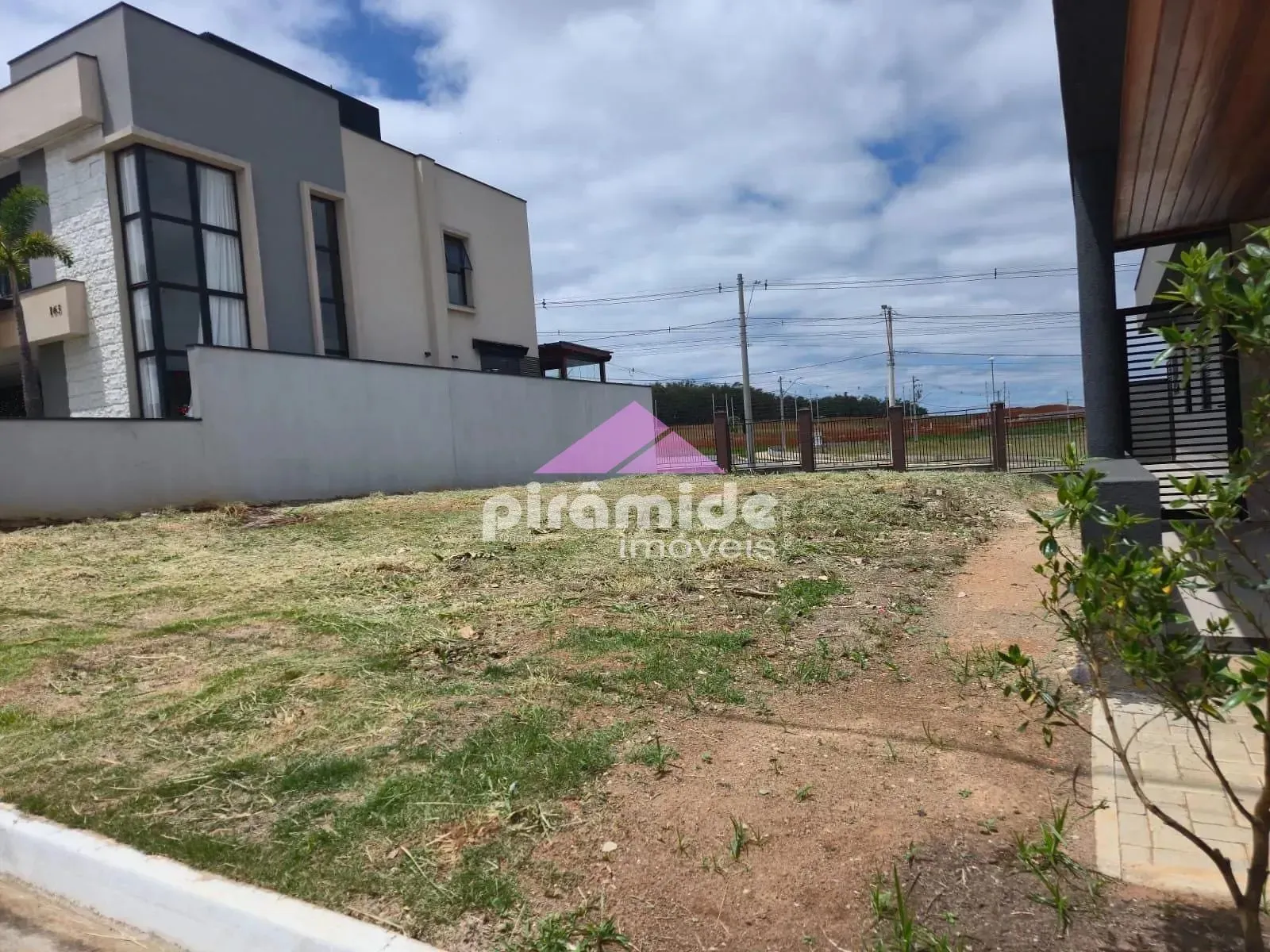 Terreno, 270 m² - Foto 1