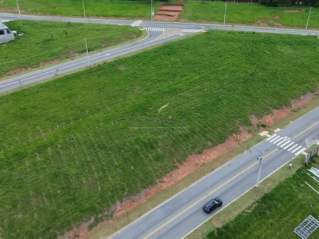 Terreno com 360m², à venda, no bairro Cachoeira em Atibaia