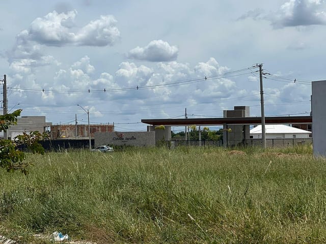 Terreno com 140m², à venda, no bairro Centro em Campos dos Goytacazes