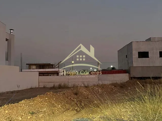 Terreno com 250m², à venda, no bairro Ribeirão do Lipa em Cuiabá