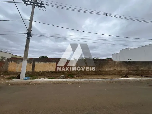 Terreno com 2264m², à venda, no bairro Nova Terra em Araçuaí