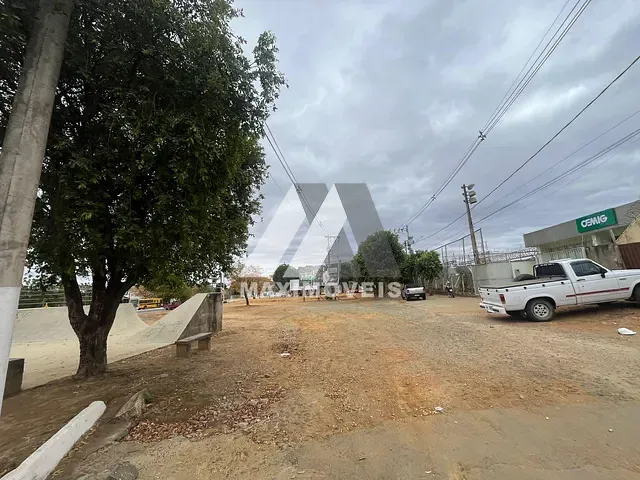 Terreno com 2264m², à venda, no bairro Nova Terra em Araçuaí
