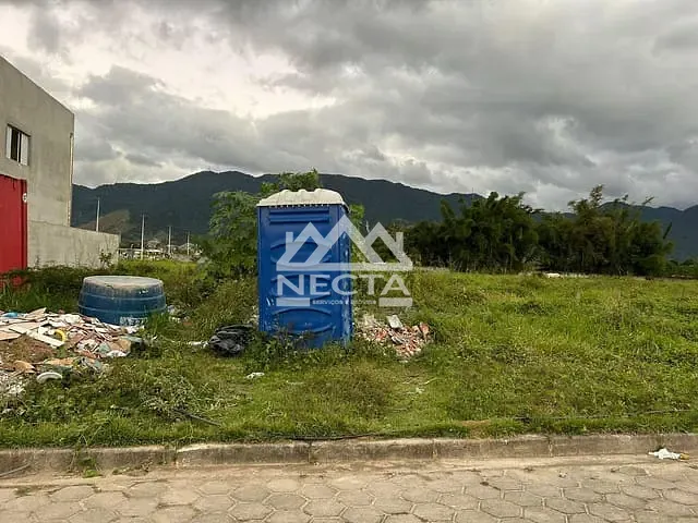 Terreno com 154m², à venda, no bairro Loteamento Portal dos Pássaros em Caraguatatuba