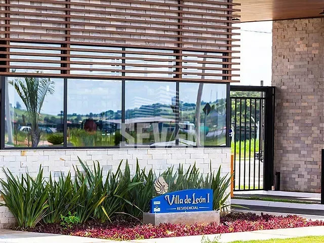 Terreno com 300m², à venda, no bairro Residencial Villa de León em Piratininga