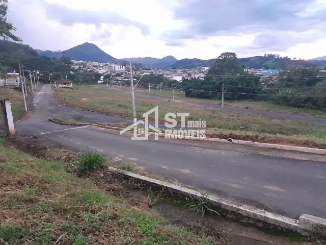 Terreno com 250m², à venda, no bairro Zona Urbana em Andradas