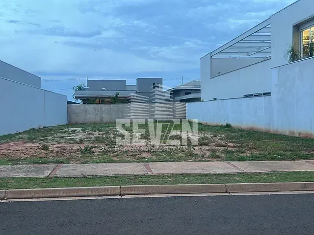 Terreno com 420m², à venda, no bairro Residencial Estoril Premium em Bauru