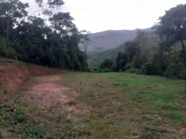 Terreno com 6000m², à venda, no bairro Araras em Petrópolis