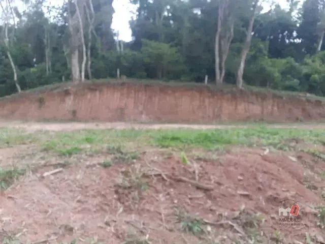 Terreno com 6000m², à venda, no bairro Araras em Petrópolis