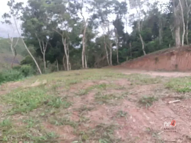 Terreno com 6000m², à venda, no bairro Araras em Petrópolis