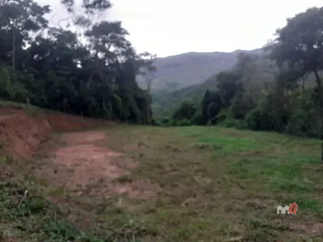 Terreno com 6000m², à venda, no bairro Araras em Petrópolis