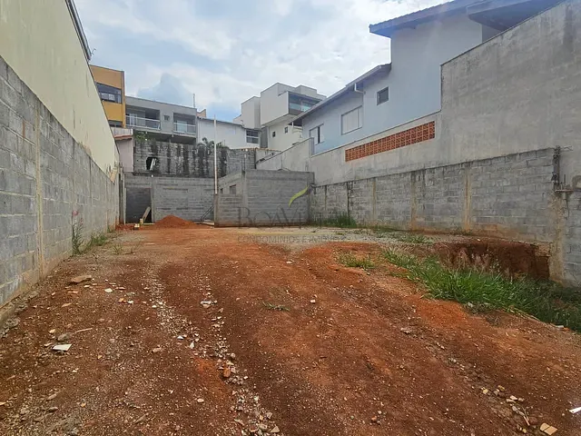 Terreno com 396m², à venda, no bairro Centro em Piracaia