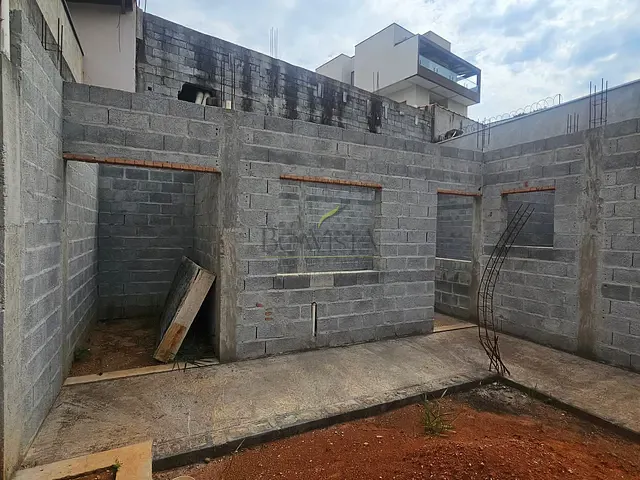 Terreno com 396m², à venda, no bairro Centro em Piracaia