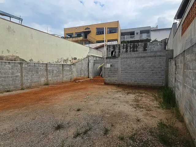Terreno com 396m², à venda, no bairro Centro em Piracaia