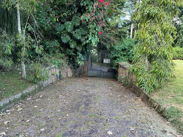 Terreno com 4000m², à venda, no bairro Alpes dos Araçás (Jordanésia) em Cajamar