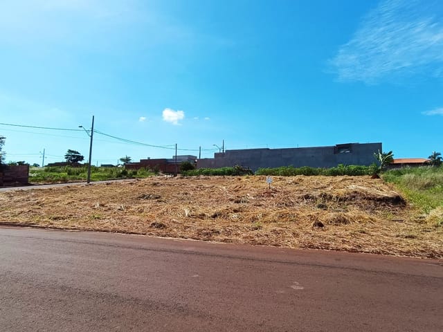 Terreno com 744m², à venda, no bairro Residencial Portal do Lago em Cambé