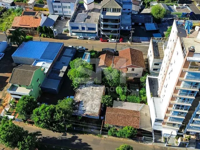 Terreno com 554m², à venda, no bairro Passo dos Fortes em Chapecó