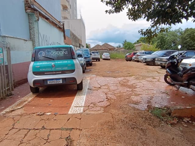 Terreno com 560m², à venda ou para alugar, no bairro Centro em Cambé