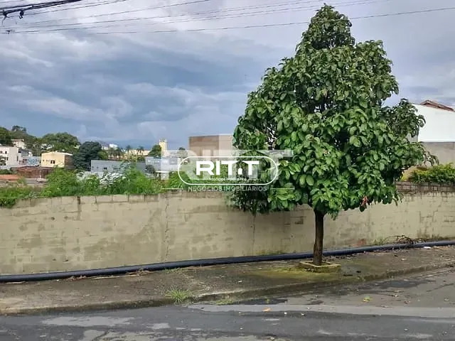 Terreno com 602m², à venda, no bairro Parque São Quirino em Campinas