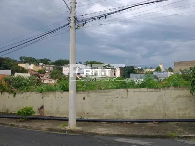 Terreno com 602m², à venda, no bairro Parque São Quirino em Campinas