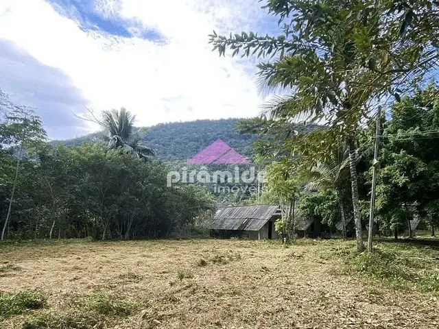 Terreno com 4500m², à venda, no bairro Tabatinga em Caraguatatuba