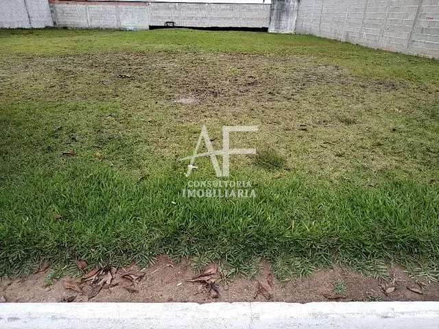 Terreno com 250m², à venda, no bairro Parque São Cristóvão em Taubaté