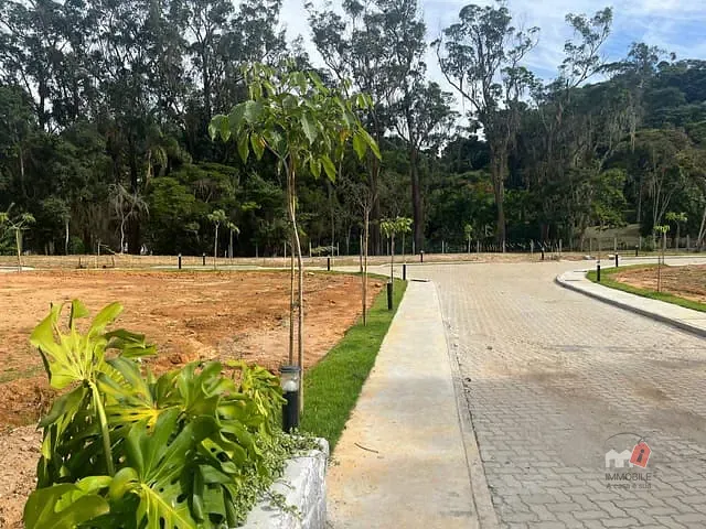 Terreno com 518m², à venda, no bairro Carangola em Petrópolis