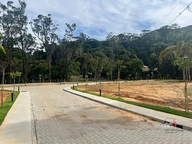 Terreno com 444m², à venda, no bairro Carangola em Petrópolis
