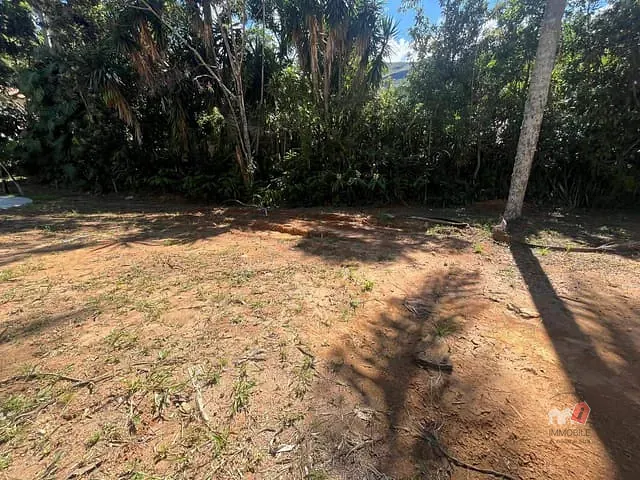 Terreno com 704m², à venda, no bairro Carangola em Petrópolis