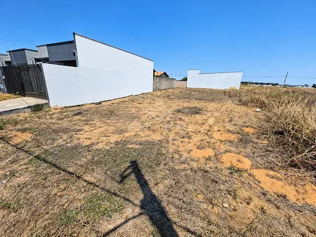 Terreno com 350m², à venda, no bairro Loteamento Residencial Santa Cecília em Sinop