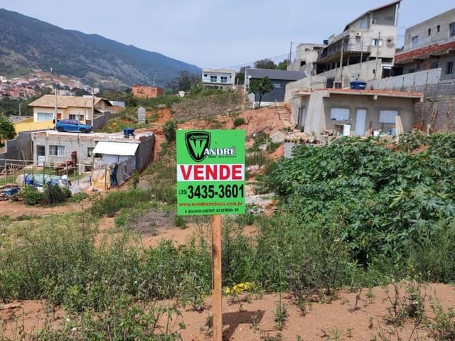 Terreno com 300m², à venda, no bairro Portal do Parque em Extrema