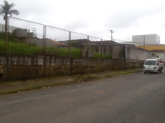 Terreno com 1115m², à venda, no bairro Nova Rússia em Ponta Grossa