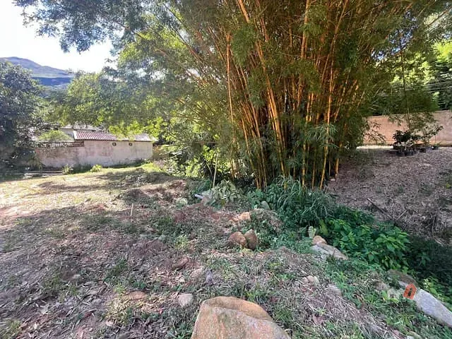 Terreno com 541m², à venda, no bairro Carangola em Petrópolis