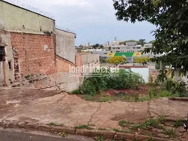 Terreno com 268m², à venda, no bairro Califórnia em Londrina