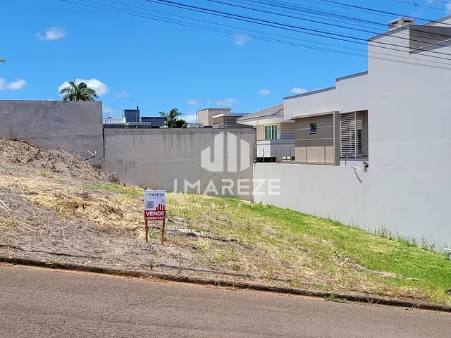 Terreno com 459m², à venda, no bairro Loteamento Residencial Cazarin em Apucarana